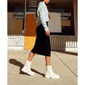 TOMS Women's Rowan Water Resistant Chelsea Boot Lug Sole Light Sand Cream Sz 9.5